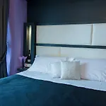 ゴールデン ホテル 3*