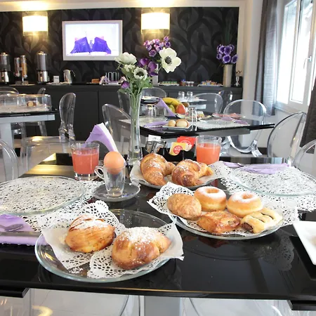 Hotel Golden 3*