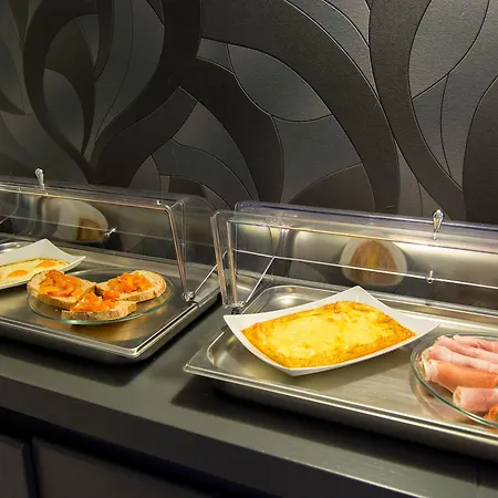 Hotel Golden 3*
