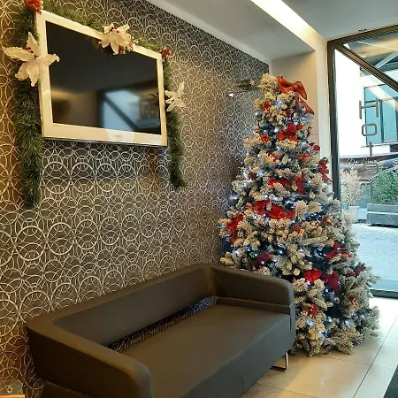 Golden Hotel Neapol