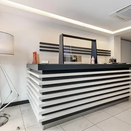 Hotel Golden Naples