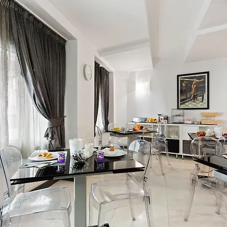 Golden Hotell 3*