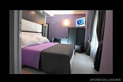 Golden 3* Naples