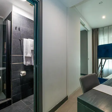 Golden Hotell 3*