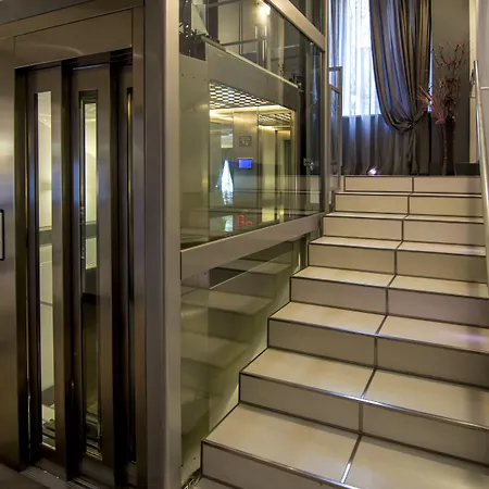 Hotel Golden 3*