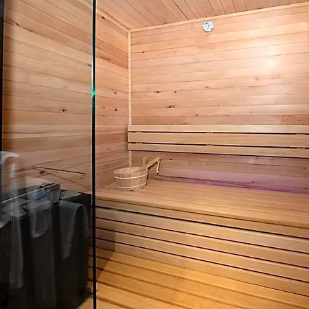 Hotel Golden 3*