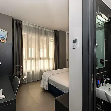 Hotel Golden 3*