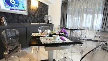Golden 3* Naples