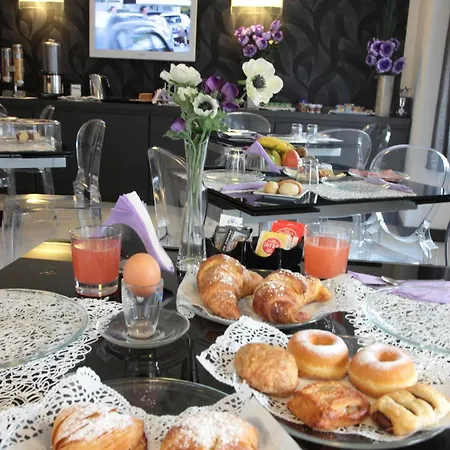 Hotel Golden Naples