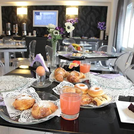 Hotell Golden 3*