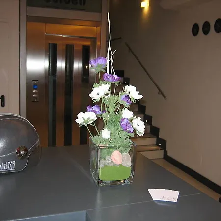 Golden Hotell 3*
