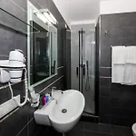 Golden Hotel 3*