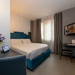 Otel Golden Napoli